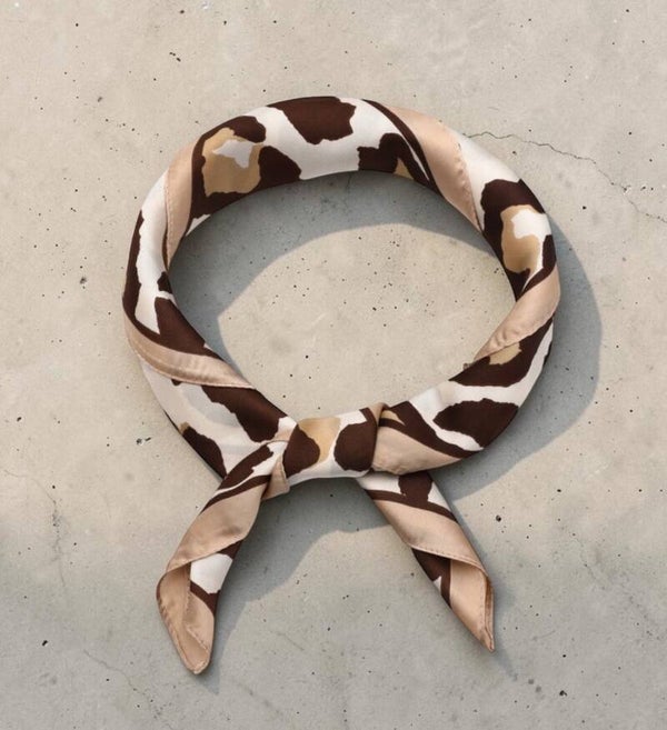 Beige leopard sjaal van polyester