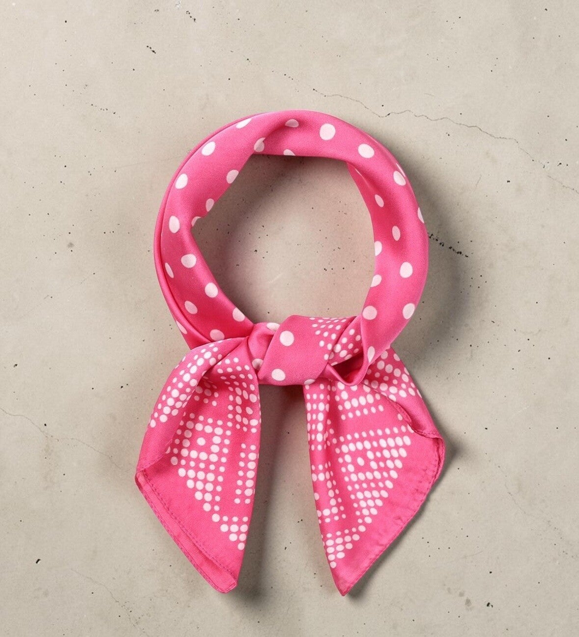 Zomersjaal met stippen roze
