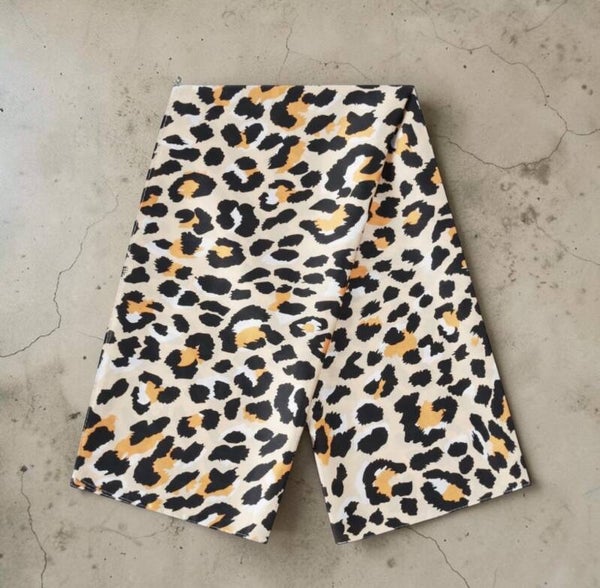 Polyester sjaal met panterprint