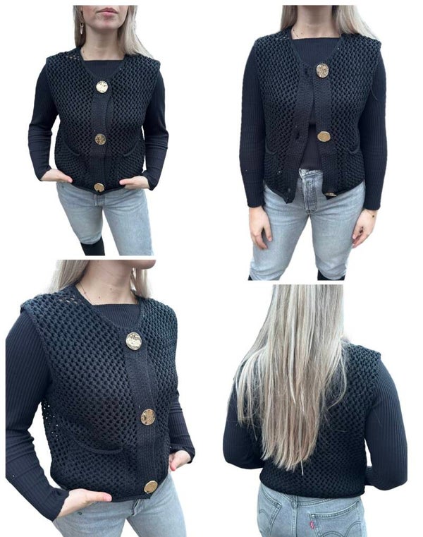 Zwart gilet met gouden knopen