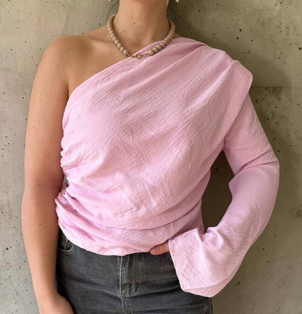 Off shoulder top met uitlopende mouw – lichtroze