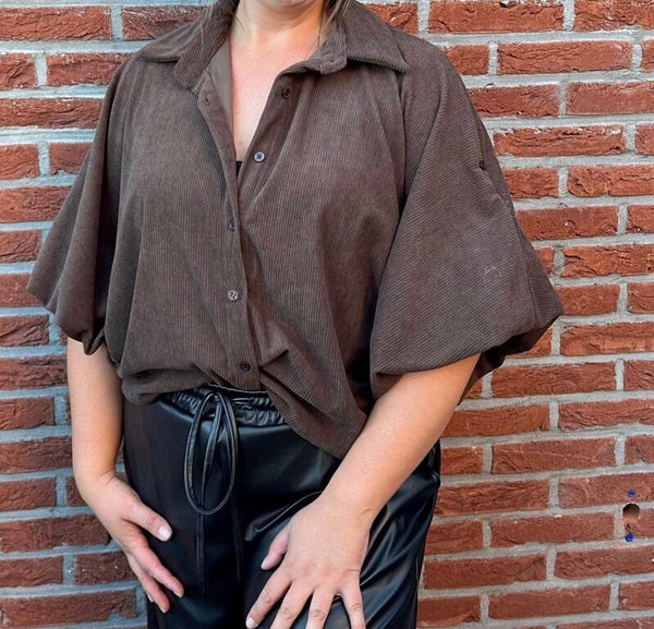 ÉLISE – Corduroy Balloon Blouse Bruin
