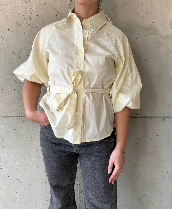 Gele Blouse met Witte Strepen & Ceintuur