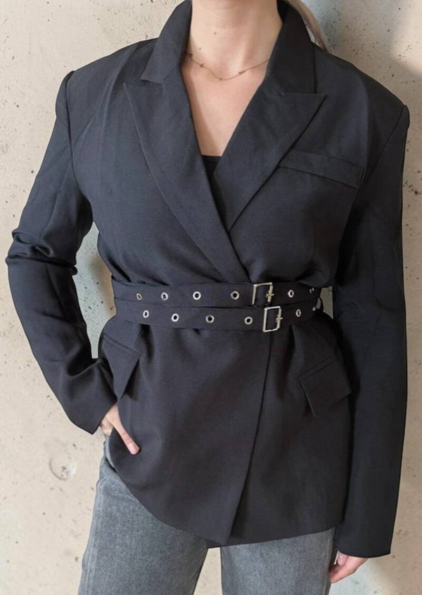 Zwarte blazer met ceintuur