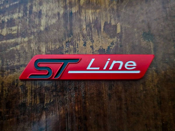 ST-line rood/zwart embleem