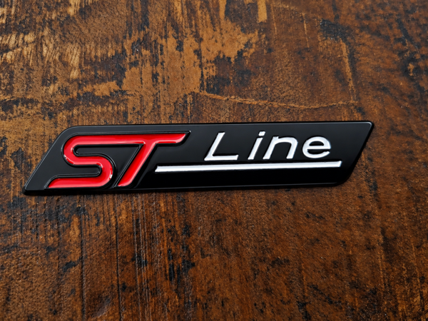 ST-line zwart/rood embleem