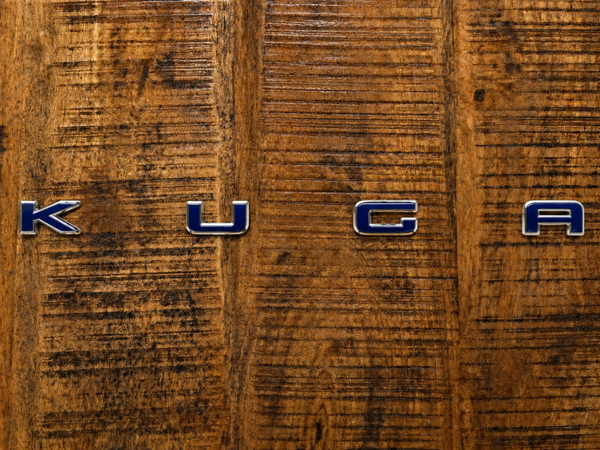 Kuga MK3 achterklep embleem blauw/chroom