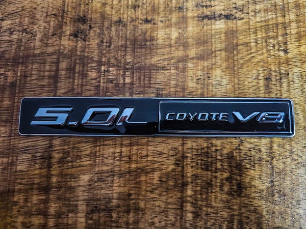 5.0 Coyote V8 embleem achterklep zwart/ chrome
