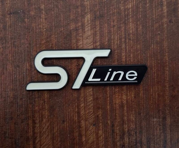 ST-line wit/zwart grill embleem