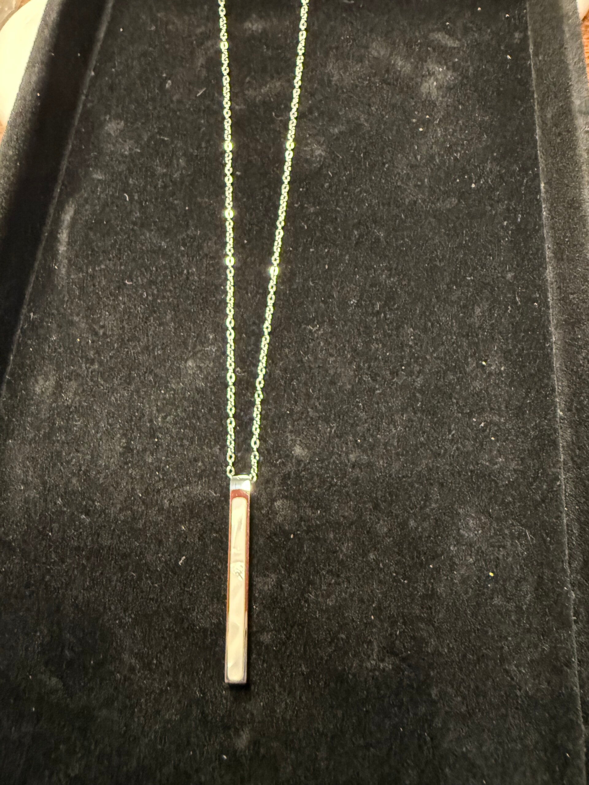 Kette mit Stabanhänger