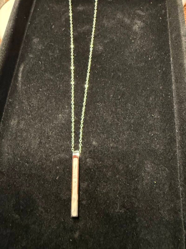 Kette mit Stabanhänger