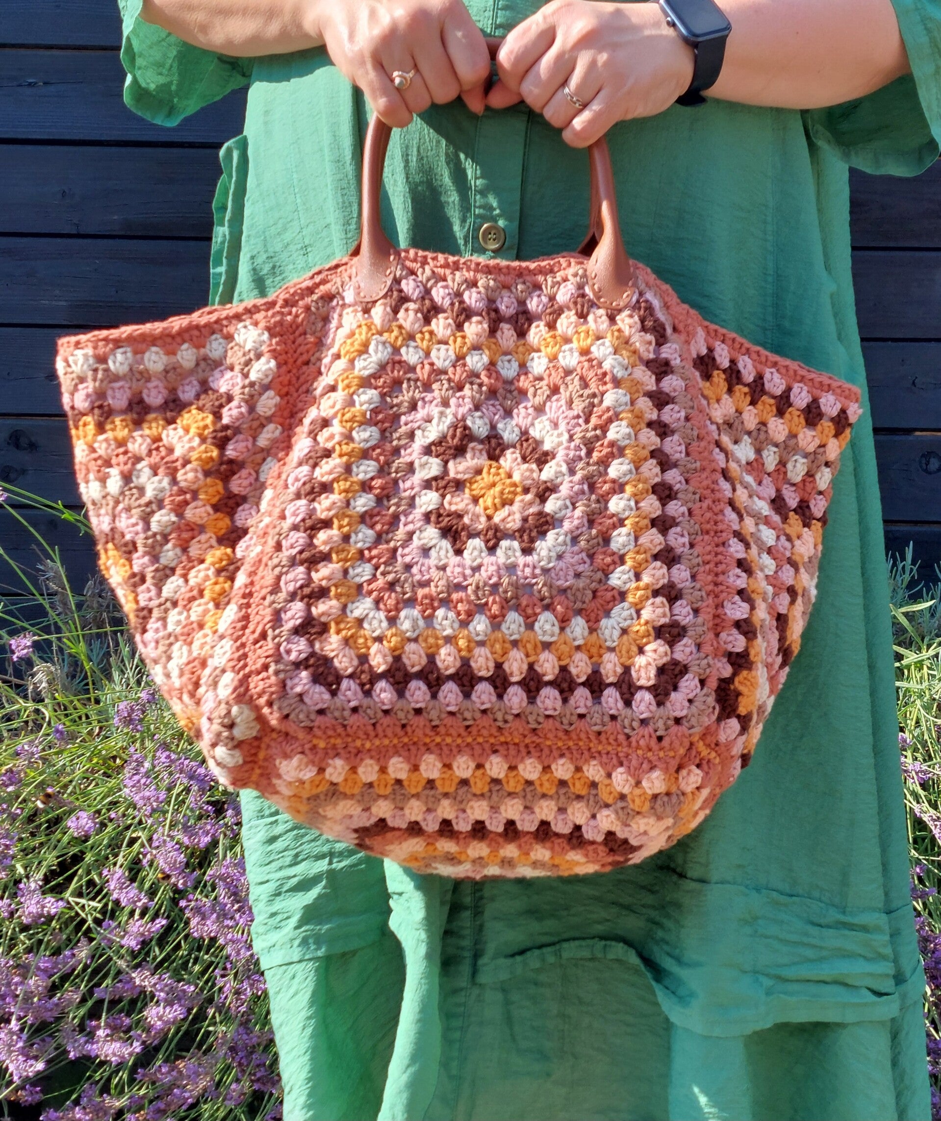Granny square shopper Orange neutrals