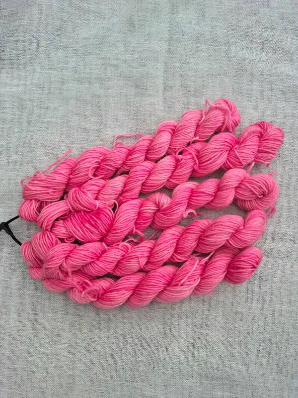 Mini sokkenwol kleur 007 Pink