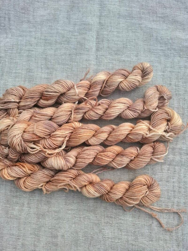 Mini sokkenwol kleur 001 Avondzon