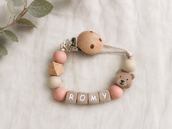 Gepersonaliseerd speenkoord met naam | beer- zalm roze- beige