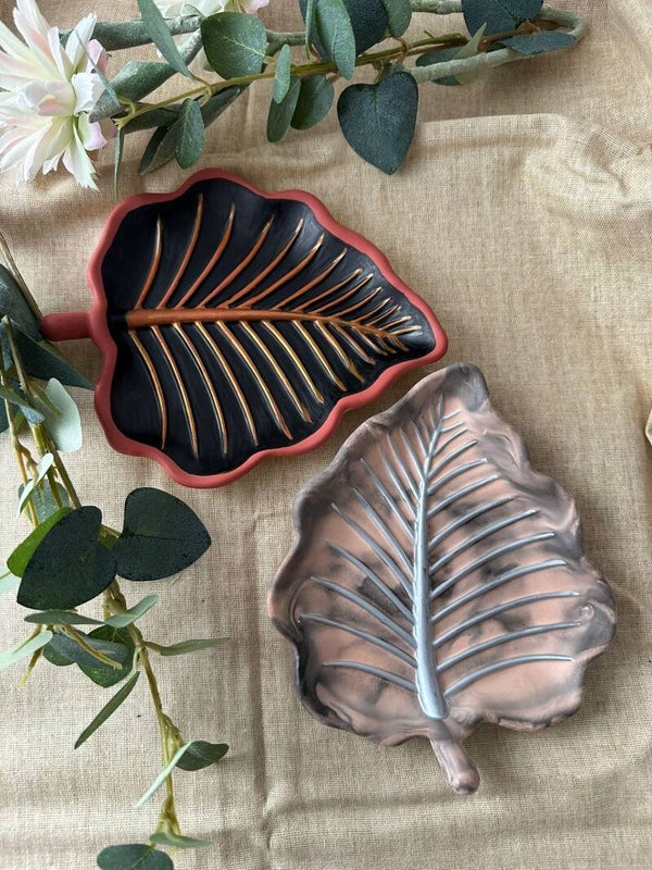 Schale in Blatt-Form