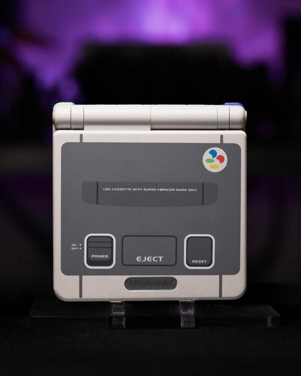 Nintendo Gameboy Advance SP - Famicom Edition