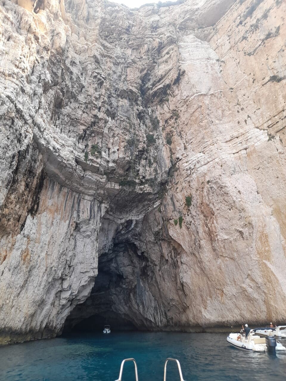 DAY TRIPS TO PAXOS CAVES