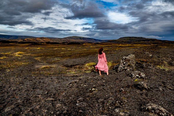 zelfportret in IJsland lavaveld