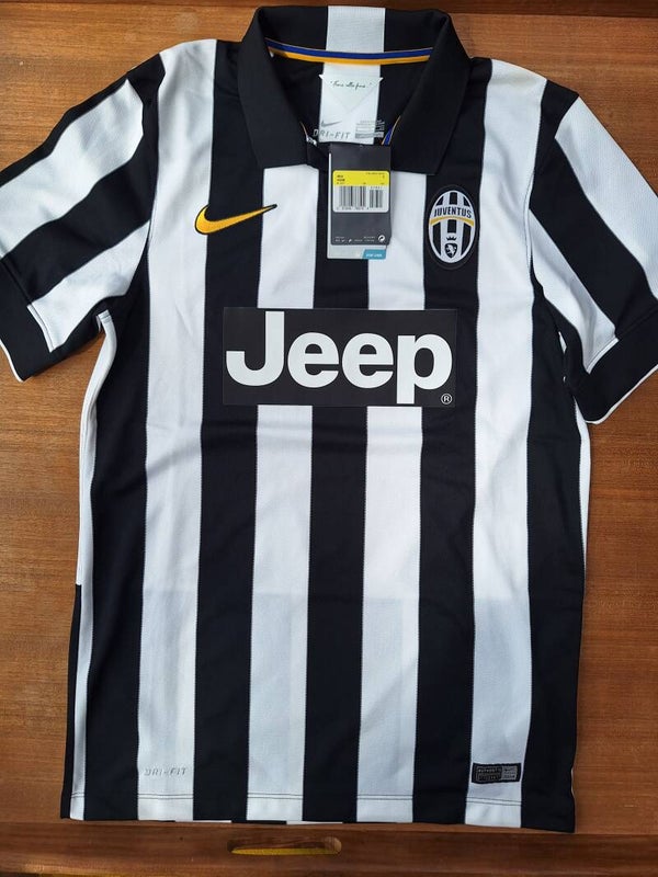 Juventus 2014-15 home shirt - BNWT - Size small