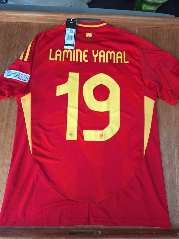 Spain 2024-25 home shirt Lamine Yamal - BNWT - Size large