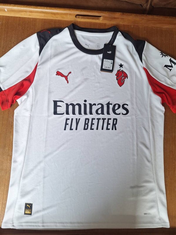 AC Milan 2025-26 away shirt - BNWT - Size large