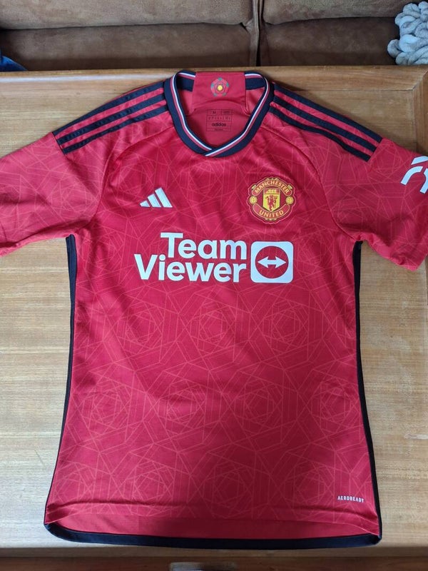Manchester United 2023-24 home shirt - Size medium