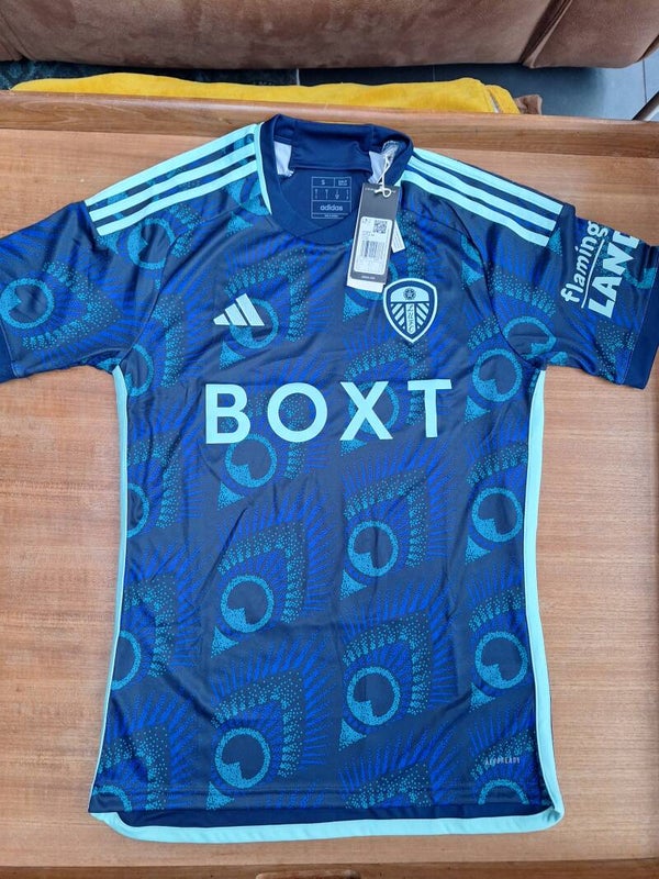 Leeds United 2023-24 away shirt - BNWT - Size small