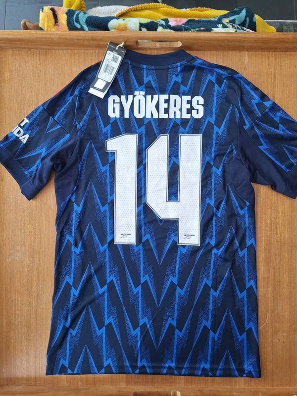 Arsenal 2025-26 away shirt Gyokeres - BNWT - Size small