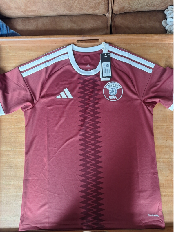 Qatar 2026 home shirt - BNWT - Size large