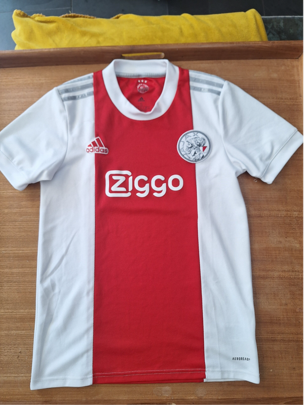 Ajax 2021-22 home shirt - Size small