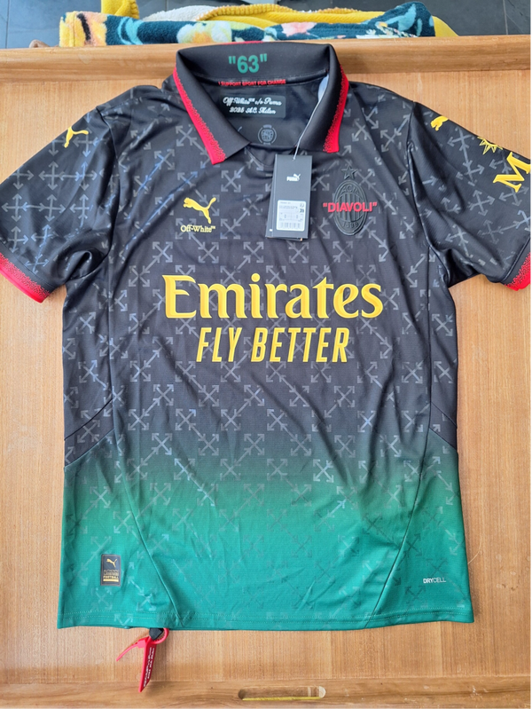 AC Milan 2024-25 fourth shirt - BNWT - Size medium