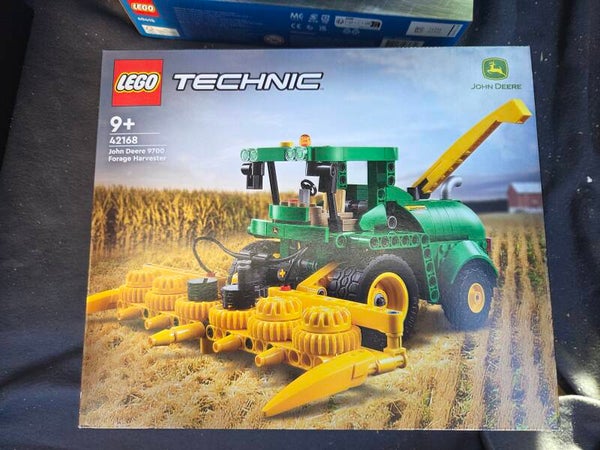 Lego Technic John Deere 42168