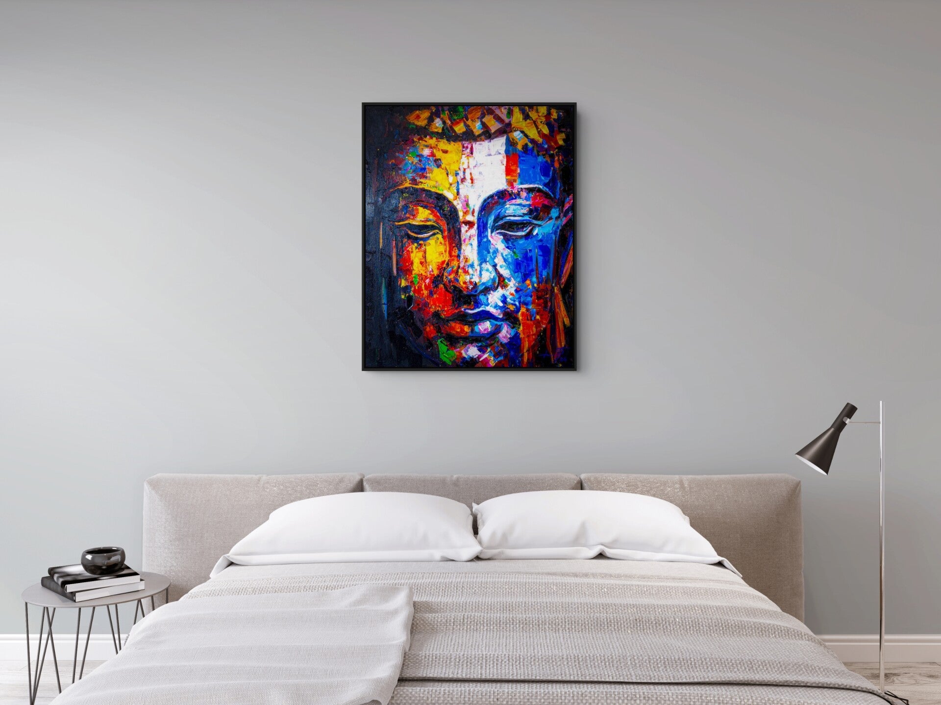 Handgeschilderd Boeddha schilderij Balanced Mind als wanddecoratie in een lichte slaapkamer