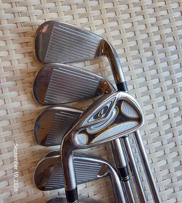 Lefty-Taylormade R7 3-P (8 club) iron set w/TM Step 90 R flex steel shafts