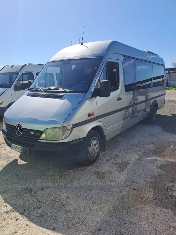 Trasferimento da Aeroporto porto stazione per Napoli centro minibus 16 posti