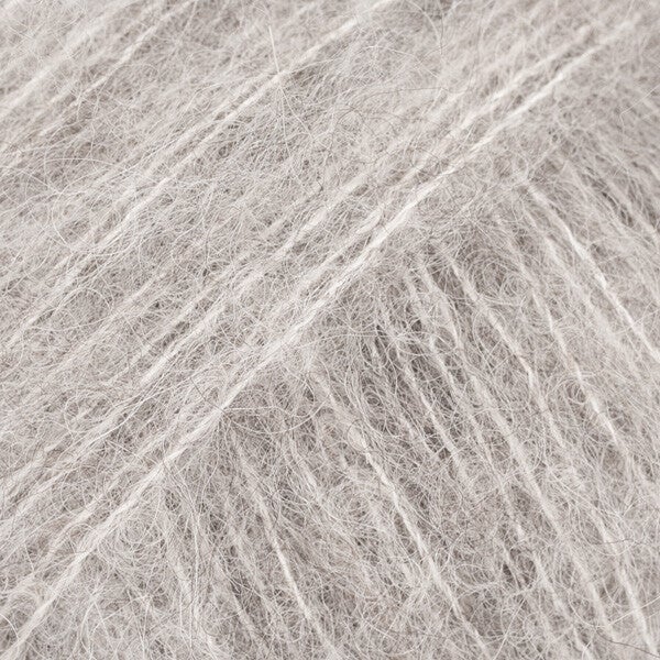 DROPS Brushed Alpaca Silk uni colour 02, lichtgrijs