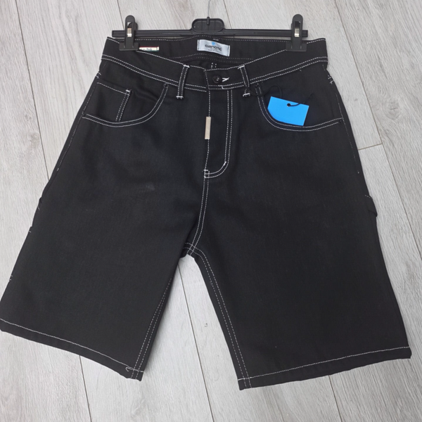 Short Carpenter Black