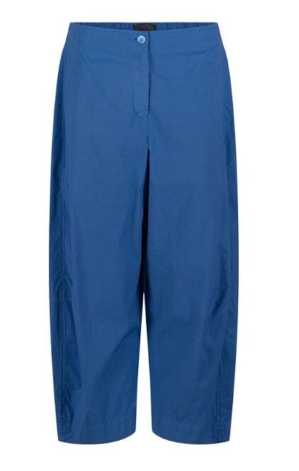 OSKA Trousers 544 ® Feine Streifen auf Popelin Stretch