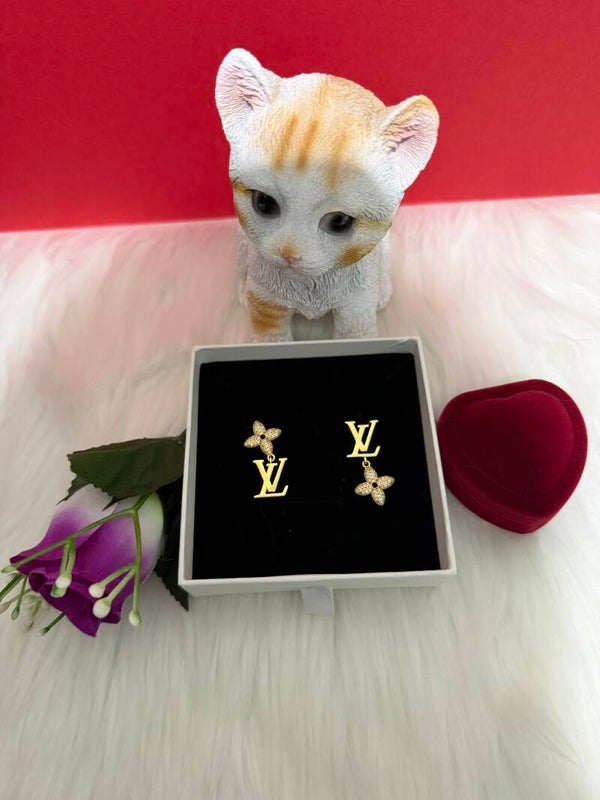 LV Dangle