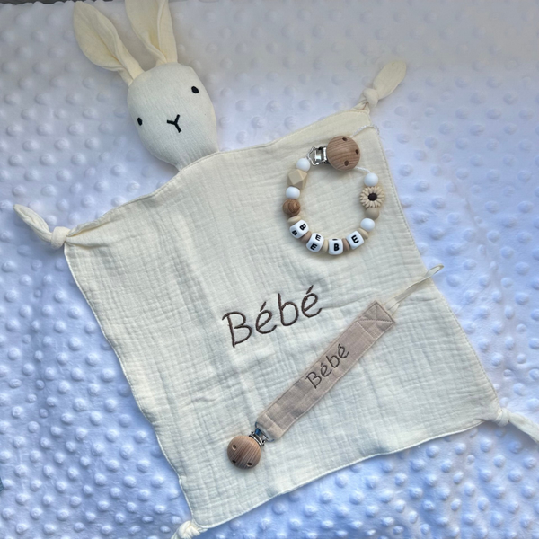 Coffret naissance doudou et attaches-tétines