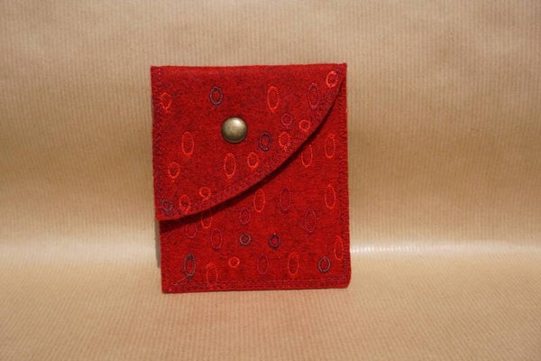 Beursje van bio wolvilt