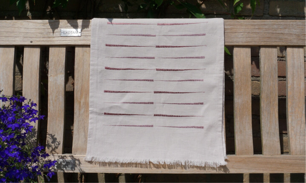 Set roze linnen placemats met siersteken