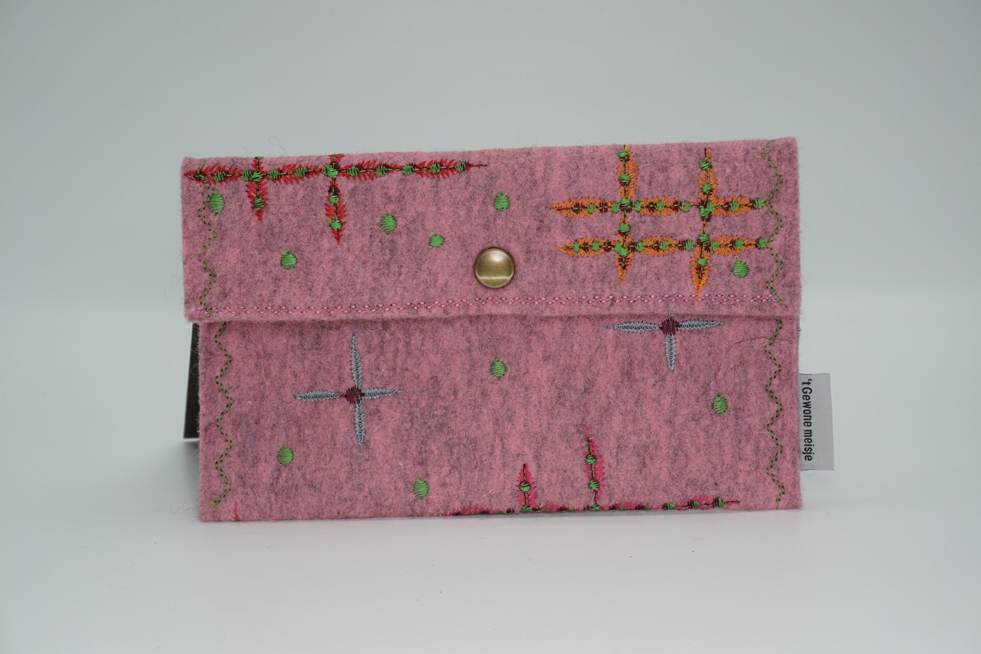 Roze etui van bio vilt met siersteken