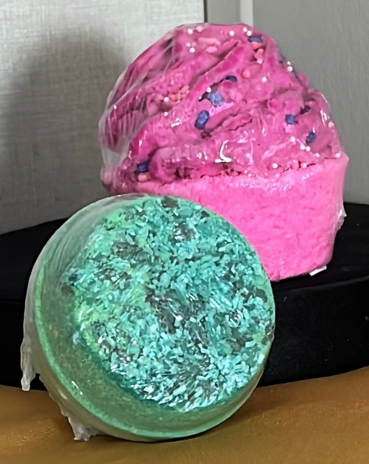 ROYAL COMBINATION  2pc Geode and Cupcake Bath Bombs