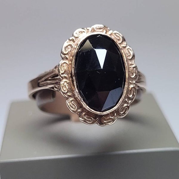 ❤ Ring aus 925er Silber vergoldet mit tiefrotem Granatstein Größe 59