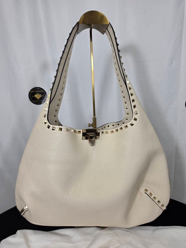 Valentino Garavani Rockstud Large Hobo Bag – Creme