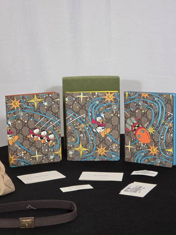 Gucci × Disney Limited Edition 3er-Set Notizbücher – GG Supreme Space – Full Set – 10/10