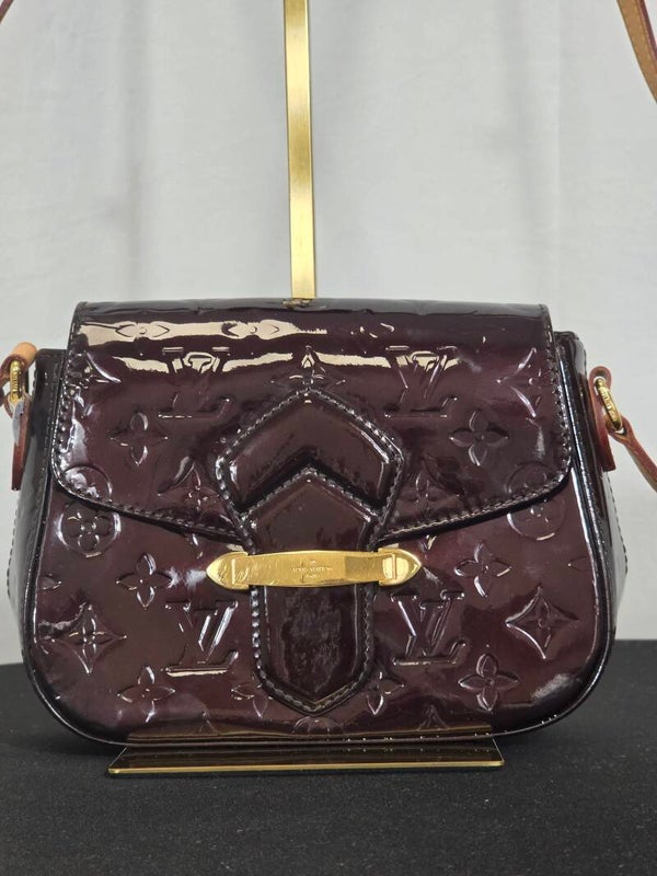 LOUIS VUITTON BELLFLOWER PM – MONOGRAM VERNIS AMARANTE – 8,5/10