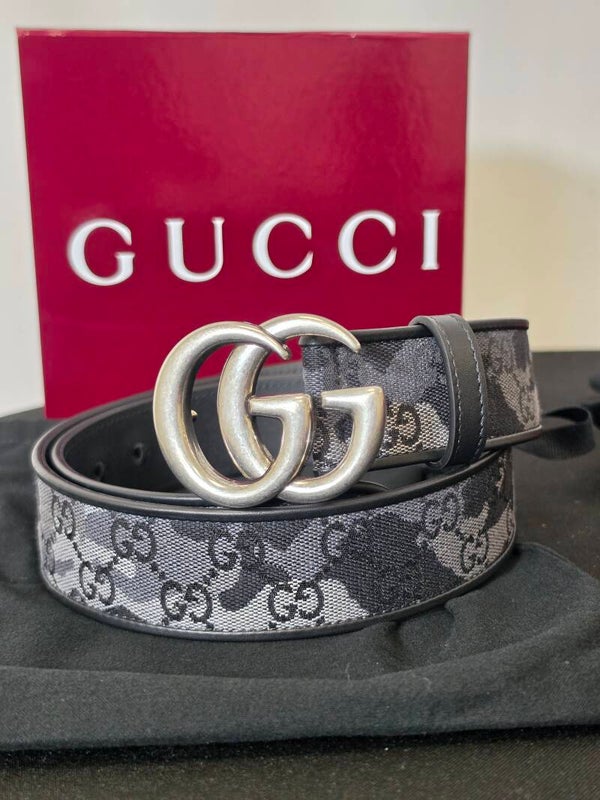 GUCCI GG CAMOUFLAGE GÜRTEL – GREY & BLACK CAMO – DOUBLE-G-SCHNALLE IN MATTSILBER – GRÖSSE 90 – NEU & UNGETRAGEN